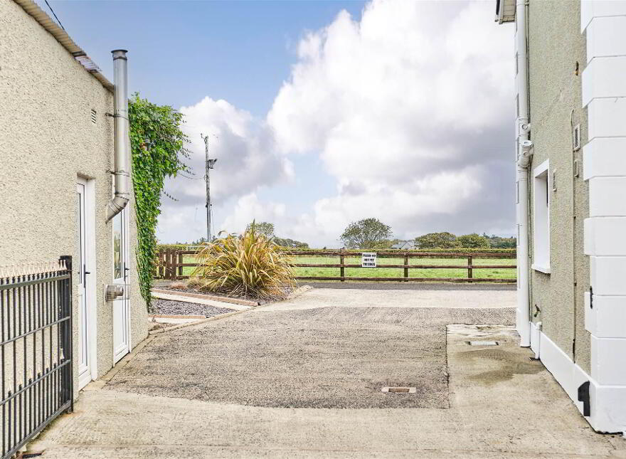 Bushbane Kennels, Cattery & Grooming, 28 Whitepark Road, Ballycastle, BT54 6LJ
