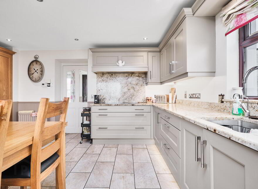 28 Whitepark Road, Ballycastle, BT54 6LJ