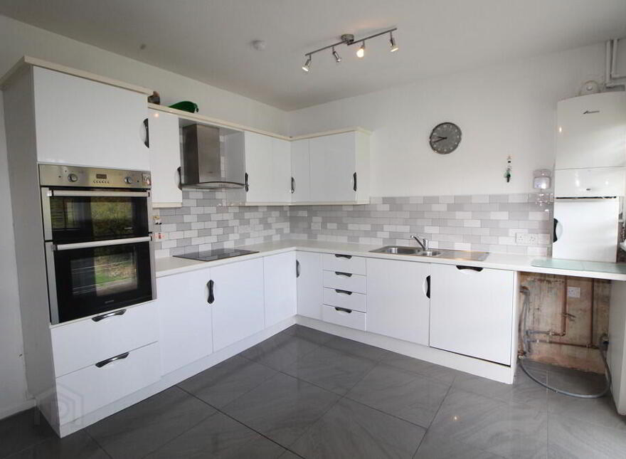 16 Woodford Park, Newtownabbey, BT36 6TJ