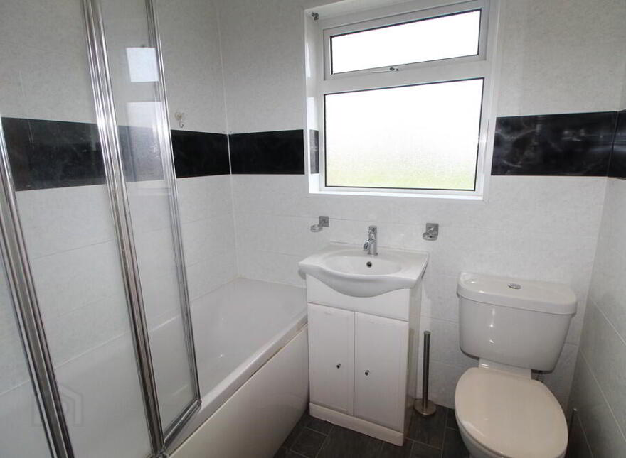 16 Woodford Park, Newtownabbey, BT36 6TJ