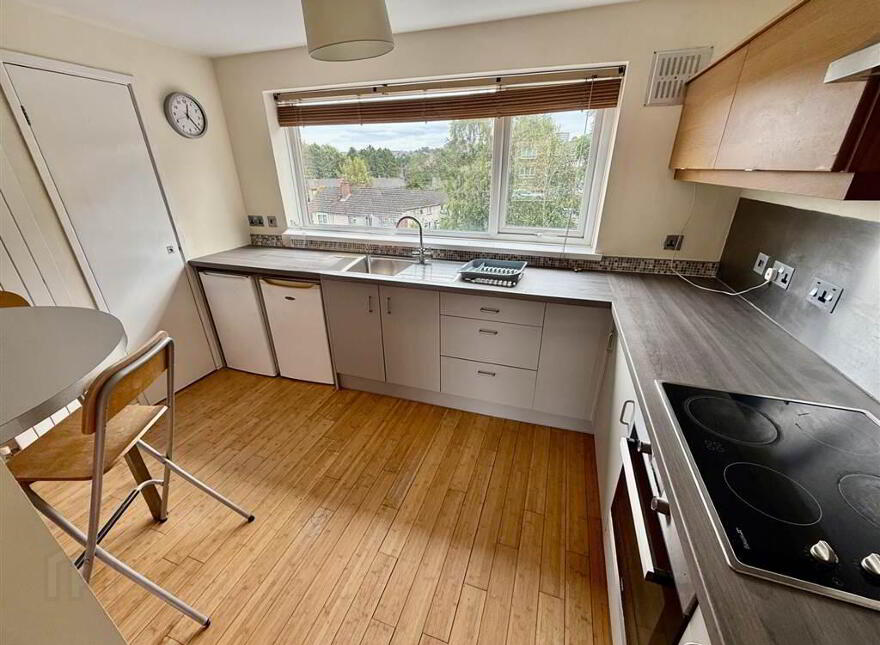 7c Mahee Close, Belvoir, Belfast, BT8 7EP