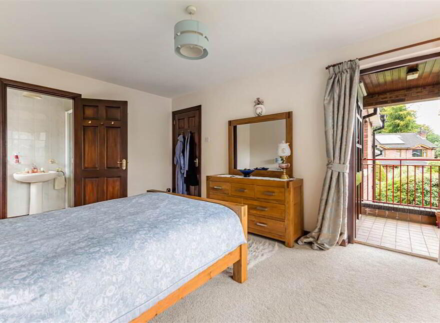 15 Edenvale Meadows, Dunmurry, Belfast, BT17 0EG