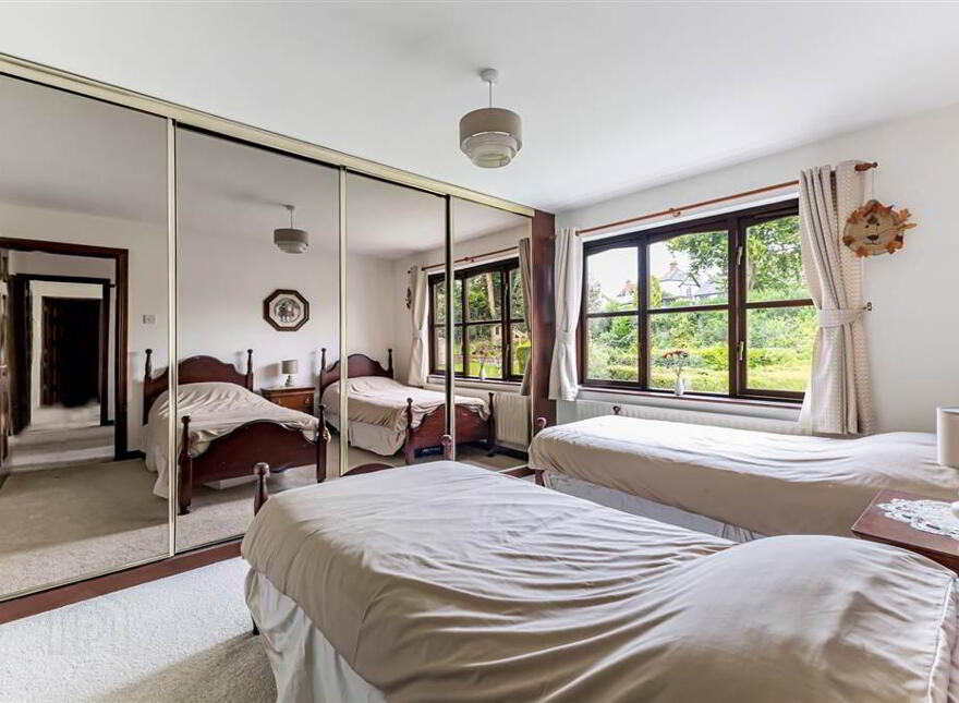 15 Edenvale Meadows, Dunmurry, Belfast, BT17 0EG