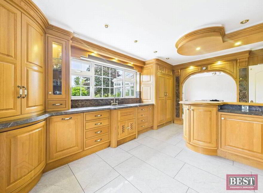 54 Hollywood Grove, Newry, BT34 1BN