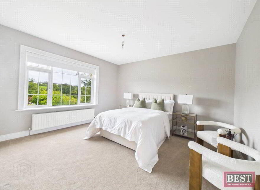 54 Hollywood Grove, Newry, BT34 1BN