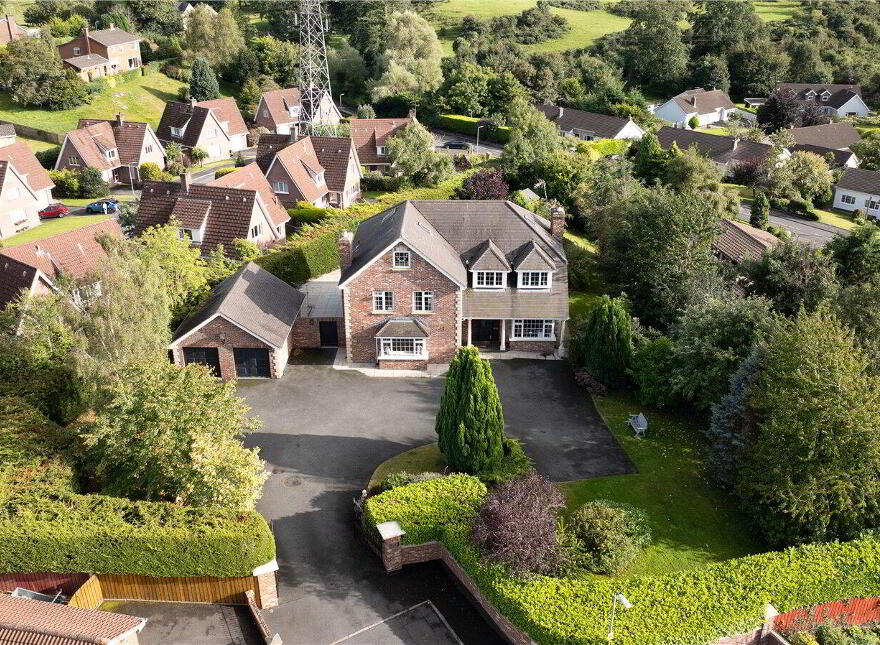 54 Hollywood Grove, Newry, BT34 1BN