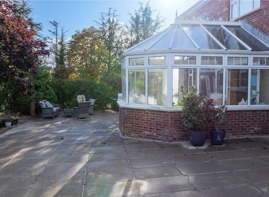 54 Hollywood Grove, Newry, BT34 1BN