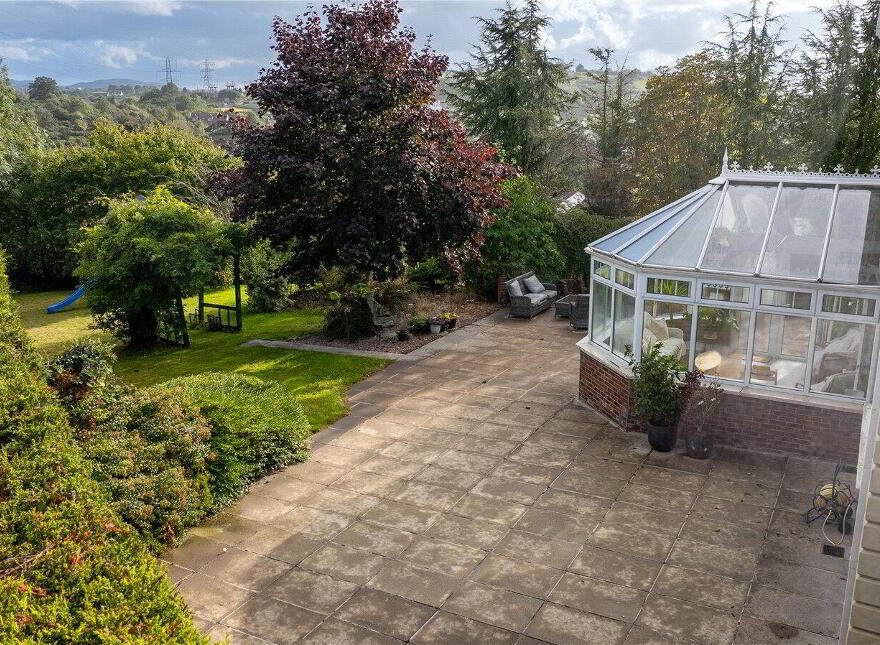 54 Hollywood Grove, Newry, BT34 1BN