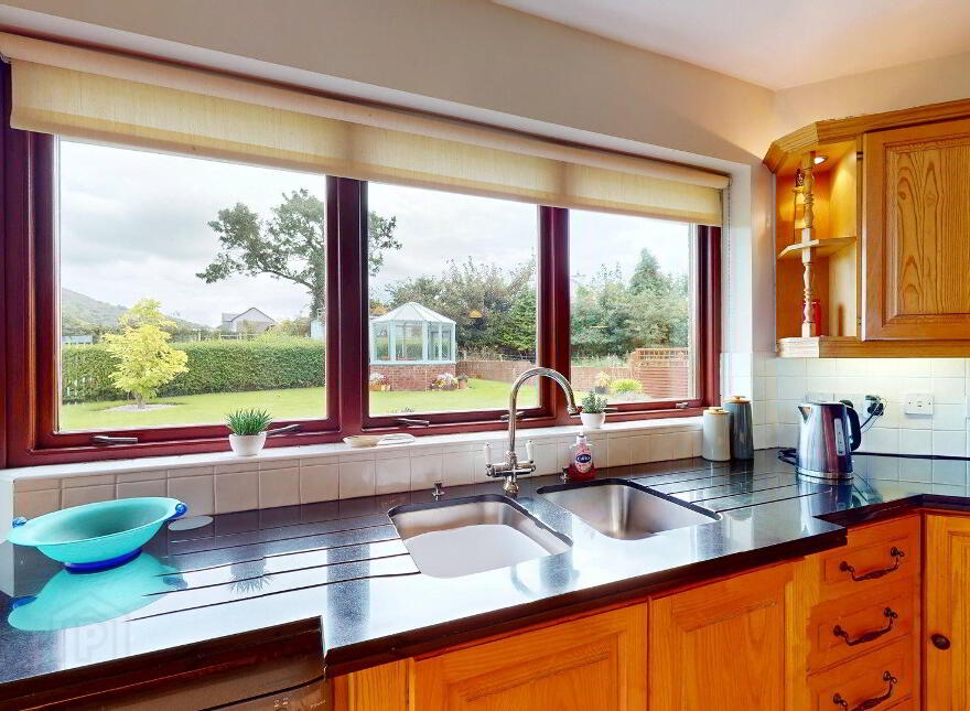 6 Gortgarn Road, Limavady, BT49 0QW