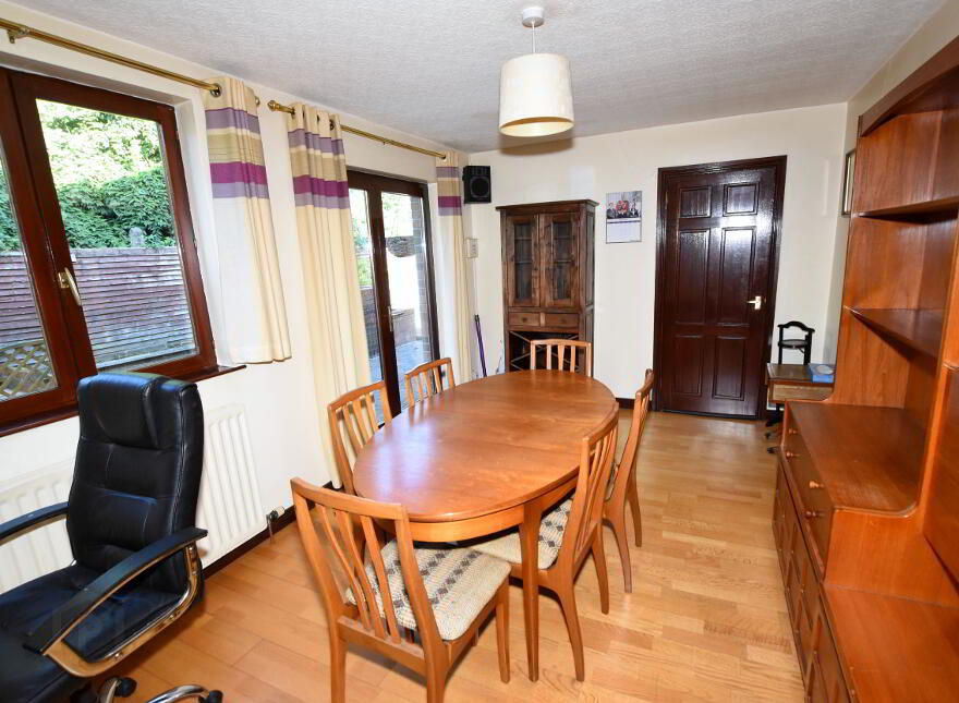 1 Harwich Mews, Hillsborough, BT26 6RH