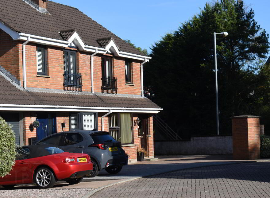 1 Harwich Mews, Hillsborough, BT26 6RH