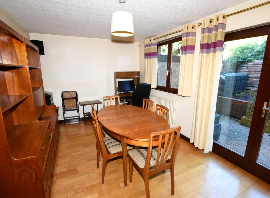 1 Harwich Mews, Hillsborough, BT26 6RH