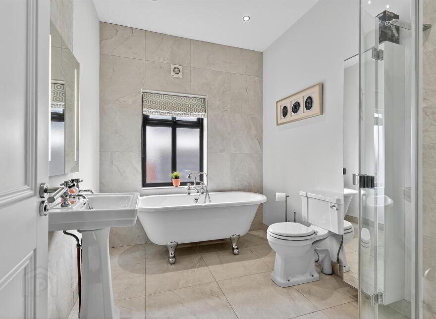 25i Harberton Park, Belfast, BT9 6TW