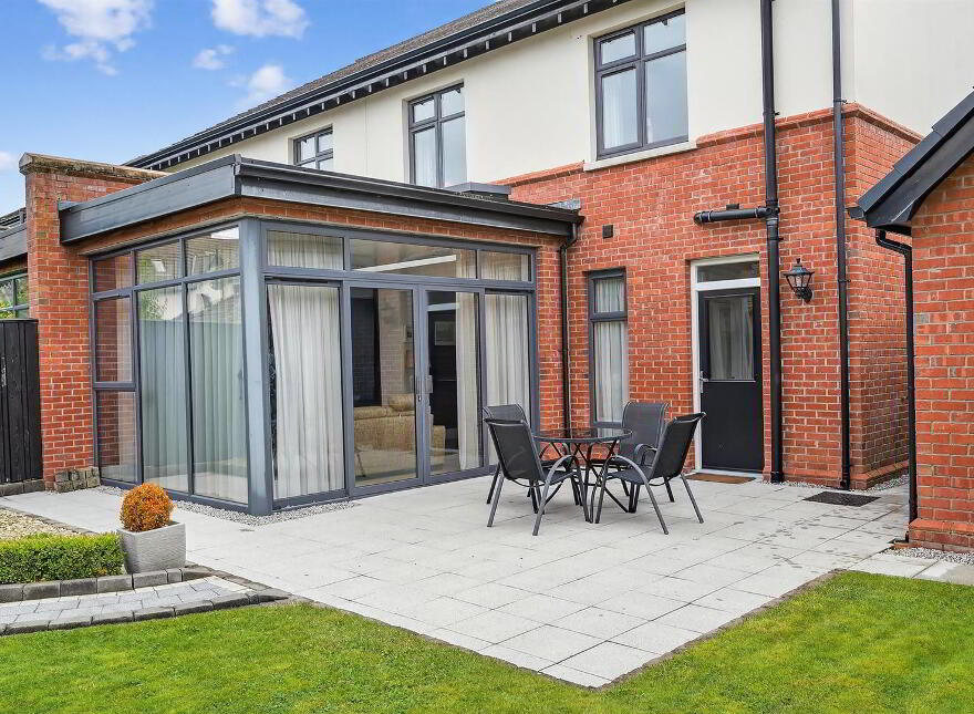 25i Harberton Park, Belfast, BT9 6TW