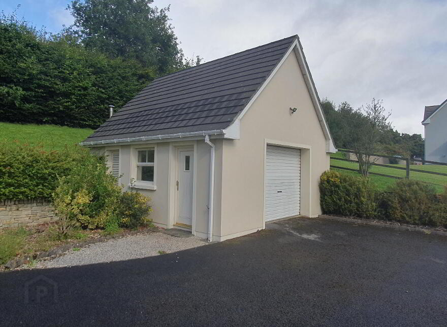 2 Woodvale Court, Letterkenny, F92DA2N
