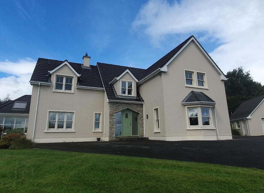 2 Woodvale Court, Letterkenny, F92DA2N photo