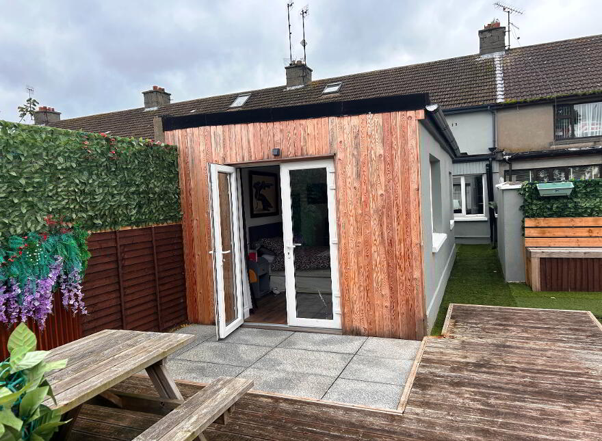 2 Saint Theresa's Terrace, Scarlet Street, Drogheda, A92X2TH