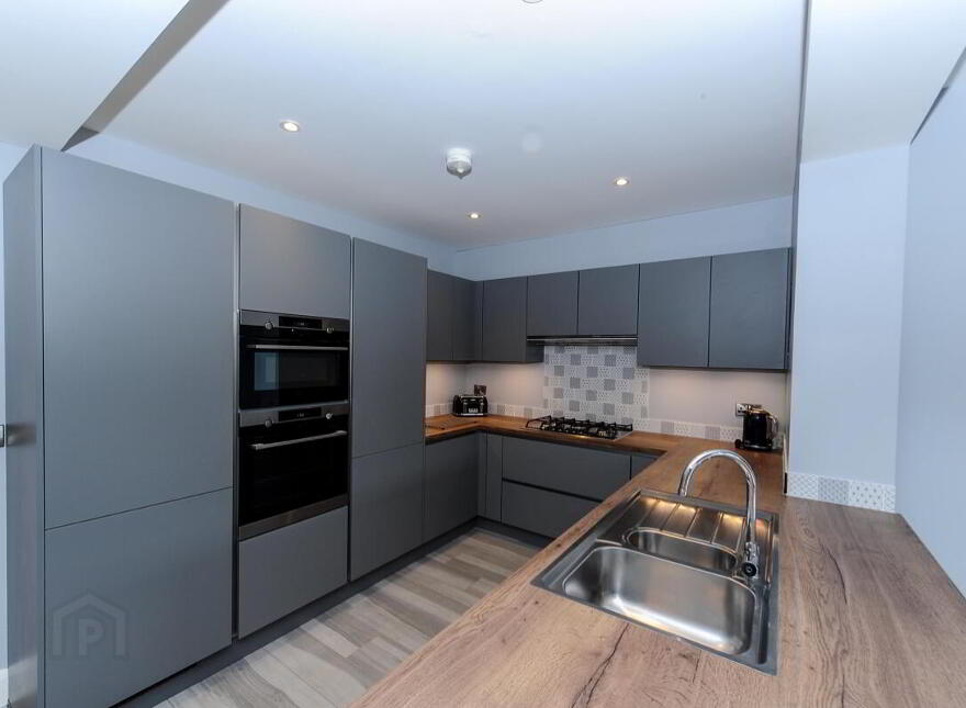 5 Hillburn Park, Belfast, BT6 9PF