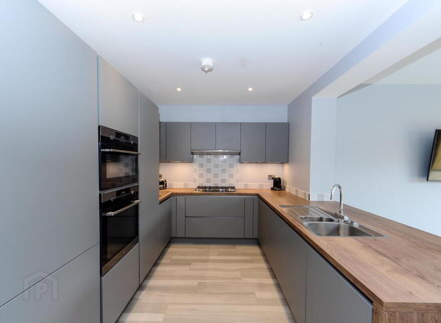 5 Hillburn Park, Belfast, BT6 9PF