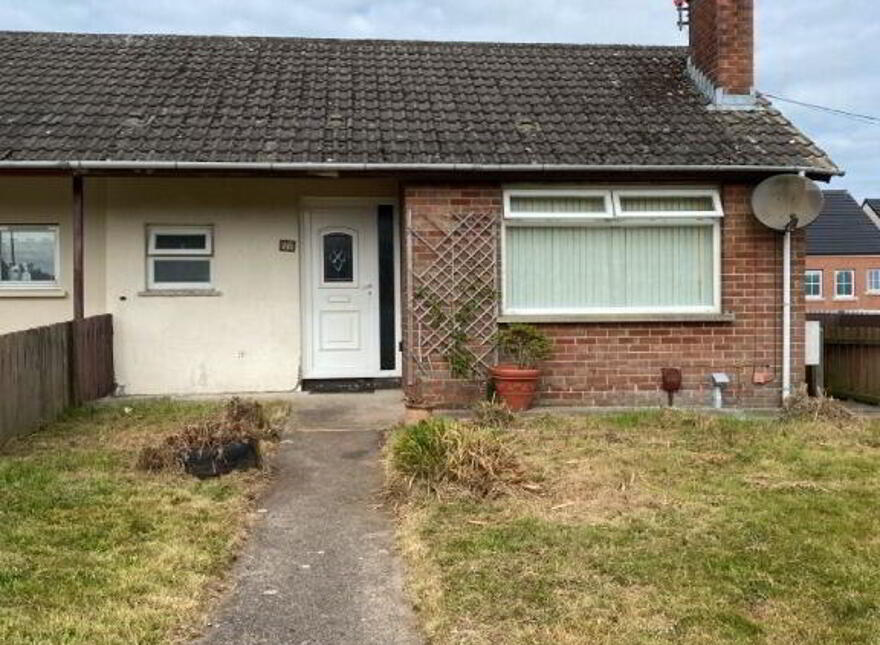 16 The Willows, Lurgan, BT66 8ES photo