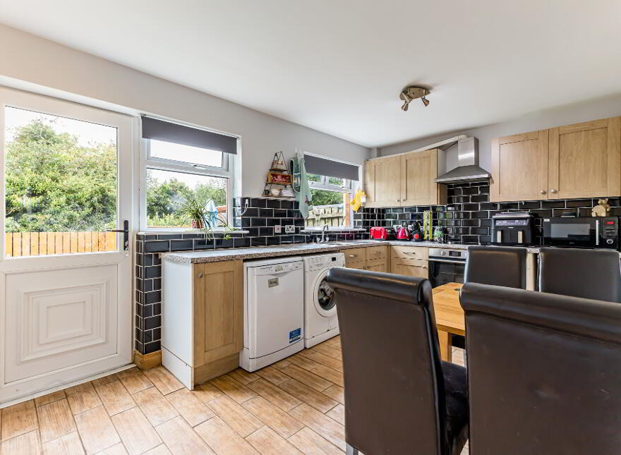 141 Glenwood Court, Lisburn, BT28 3WD