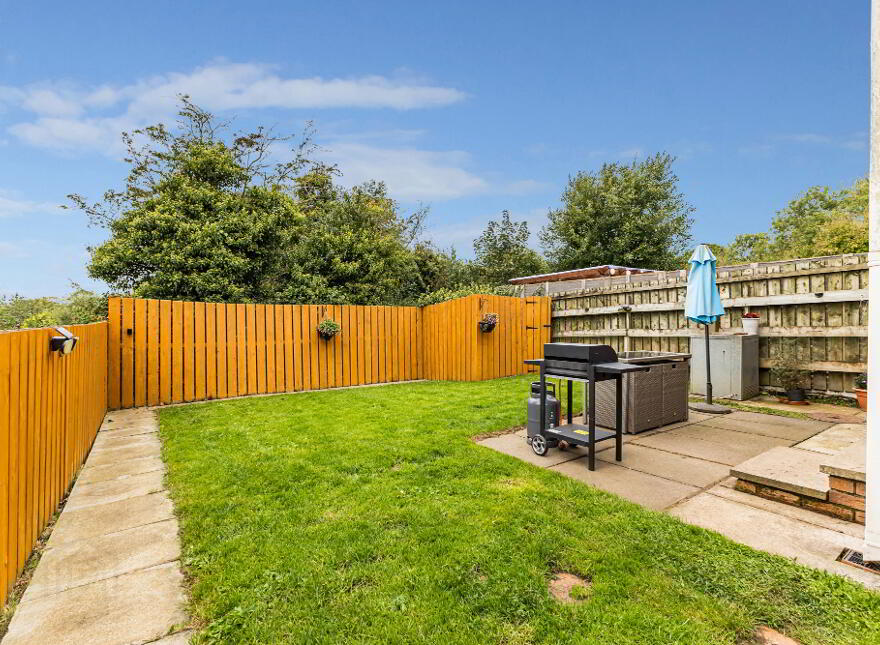 141 Glenwood Court, Lisburn, BT28 3WD