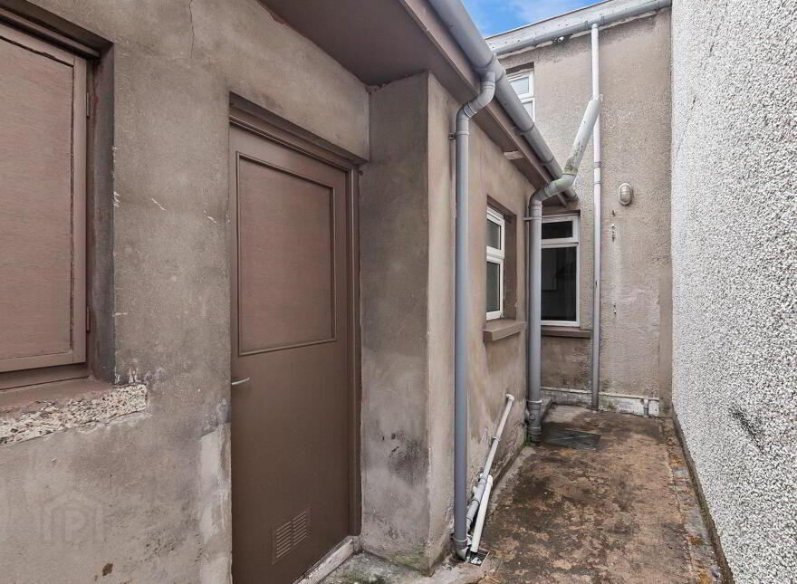 26 Lower Waterloo Road, Larne, BT40 1NP