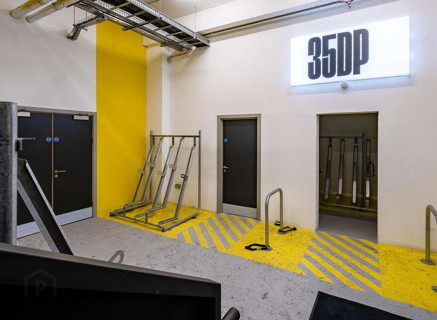 35 DP, 2nd Floor, Donegall Place, Belfast, BT1 5AD