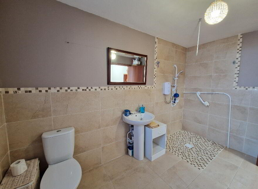 12 McGinn Park, High Street, Bessbrook, Newry, BT35 7EB