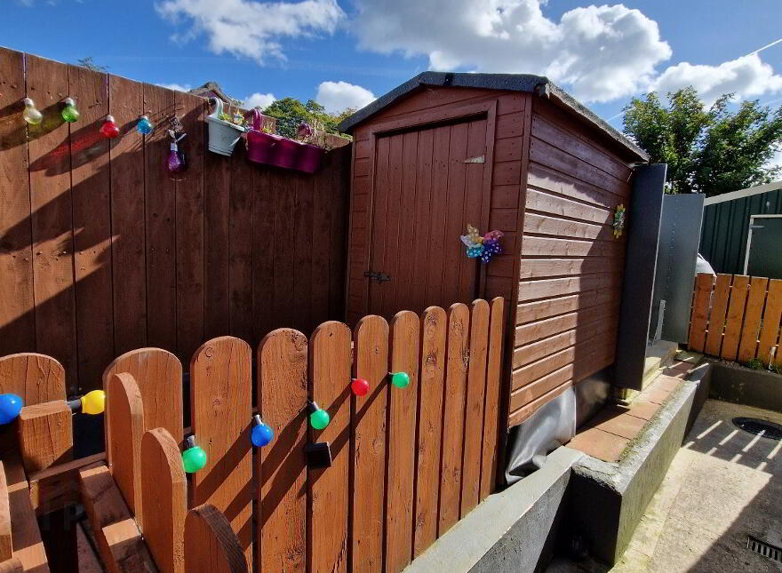 12 McGinn Park, High Street, Bessbrook, Newry, BT35 7EB