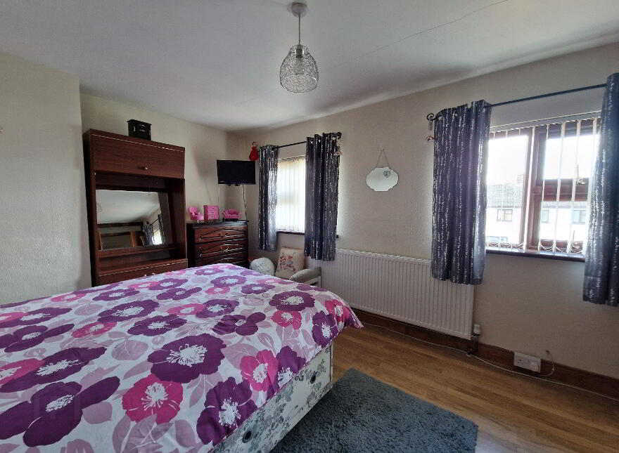 12 McGinn Park, High Street, Bessbrook, Newry, BT35 7EB