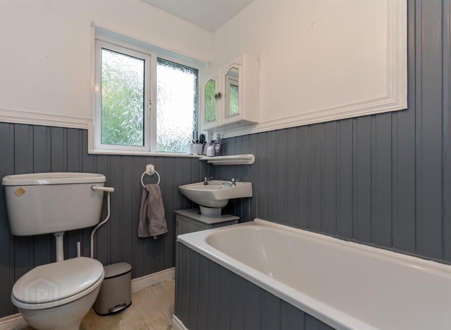 23 Skipperstone Road, Bangor, BT20 4ES