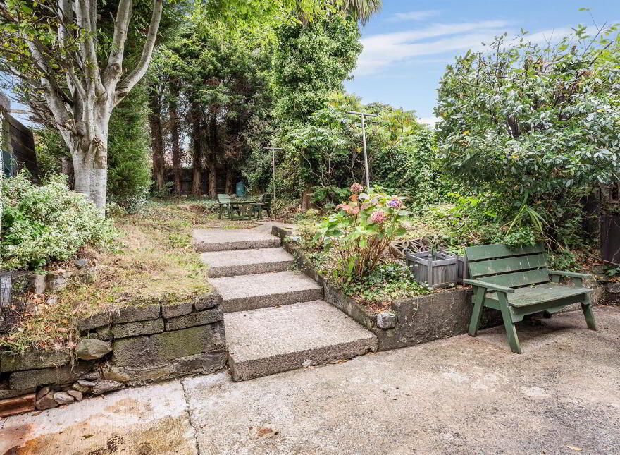 23 Skipperstone Road, Bangor, BT20 4ES