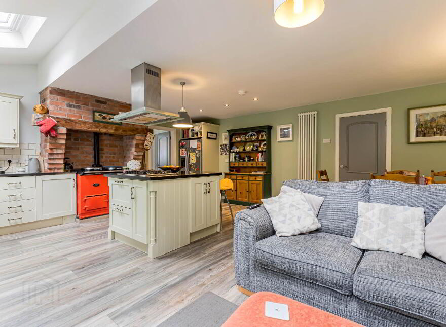 95 Ballynahinch Road, Carryduff, Belfast, BT8 8DP