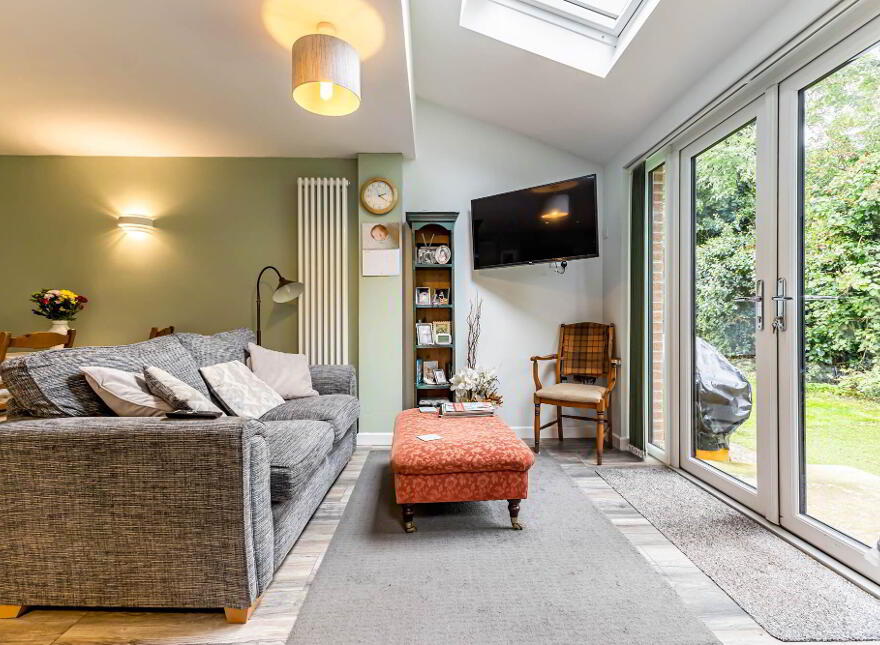 95 Ballynahinch Road, Carryduff, Belfast, BT8 8DP