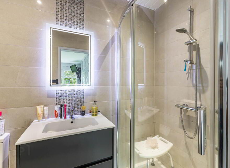 95 Ballynahinch Road, Carryduff, Belfast, BT8 8DP