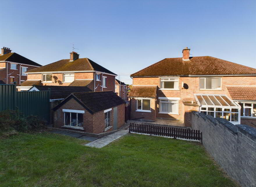 28 Cleveley Park, Four Winds, Belfast, BT8 6NB