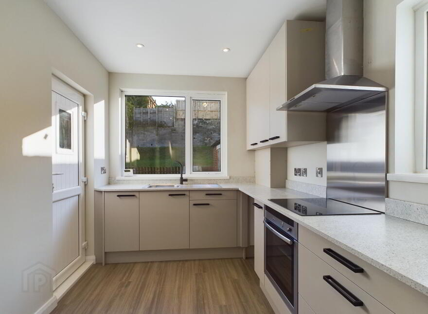 28 Cleveley Park, Four Winds, Belfast, BT8 6NB