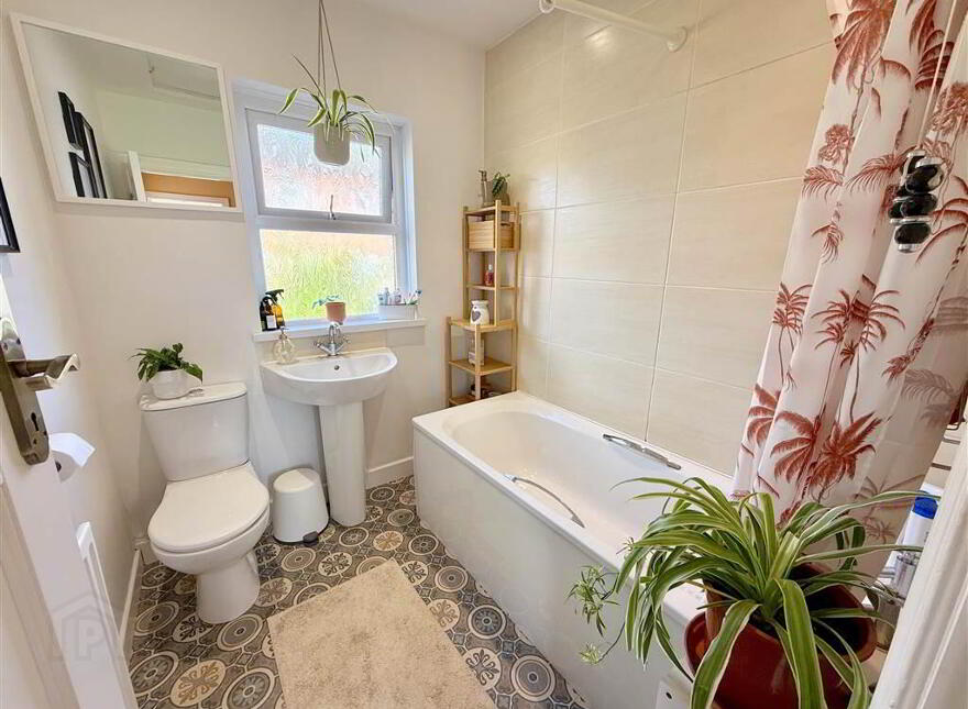 92 Loopland Park, Belfast, BT6 9DZ