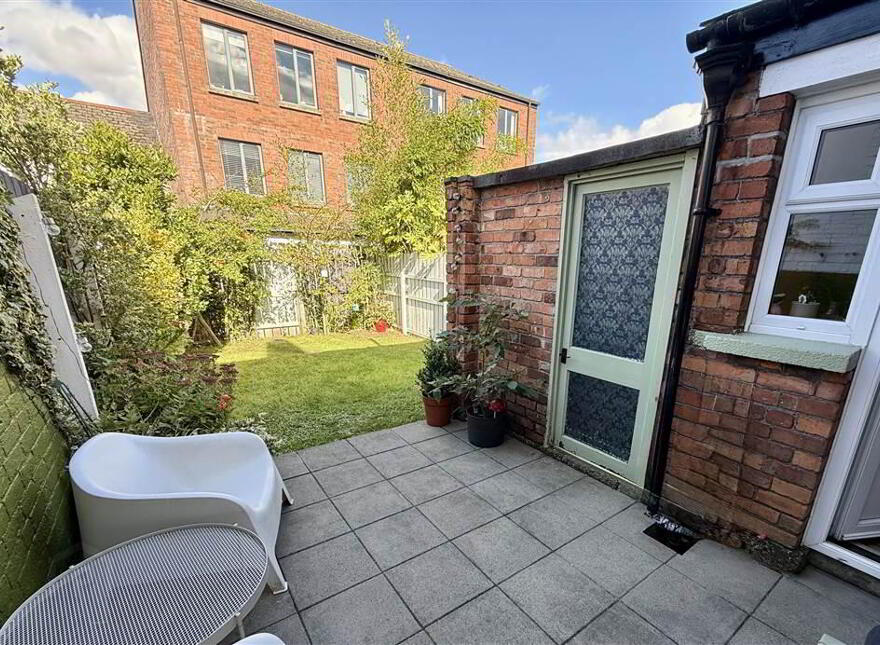 92 Loopland Park, Belfast, BT6 9DZ