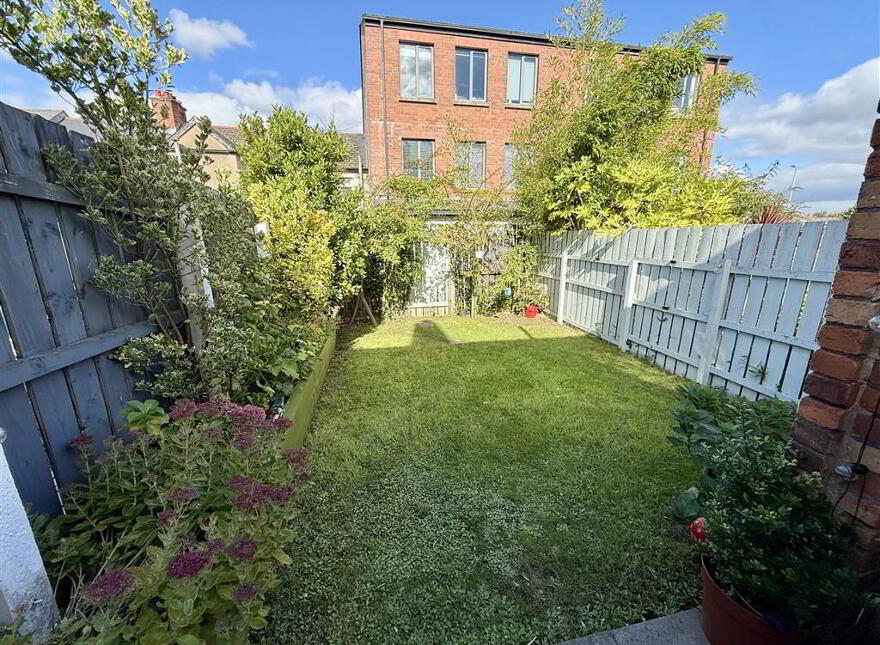 92 Loopland Park, Belfast, BT6 9DZ