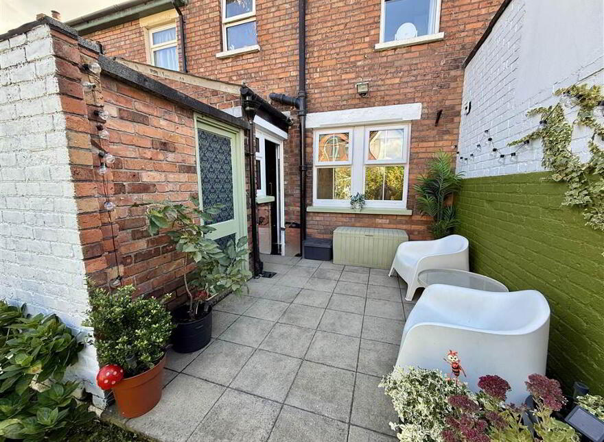 92 Loopland Park, Belfast, BT6 9DZ