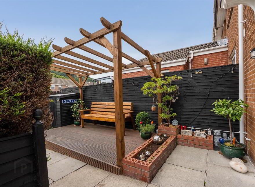 18 Shackleton Walk, Newtownards, BT23 4RE