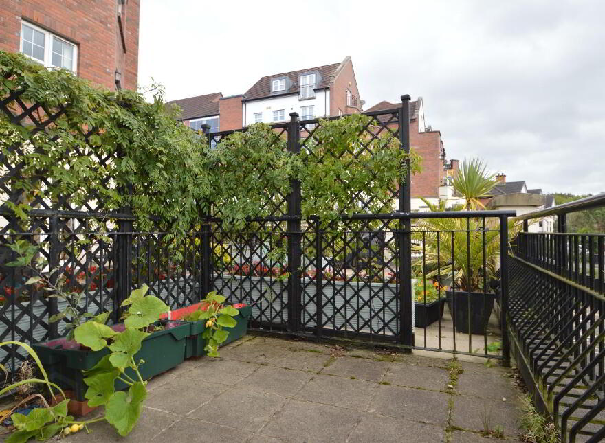 Apt 2 Meadow House, 47 The Boulevard, Belfast, BT7 3LN