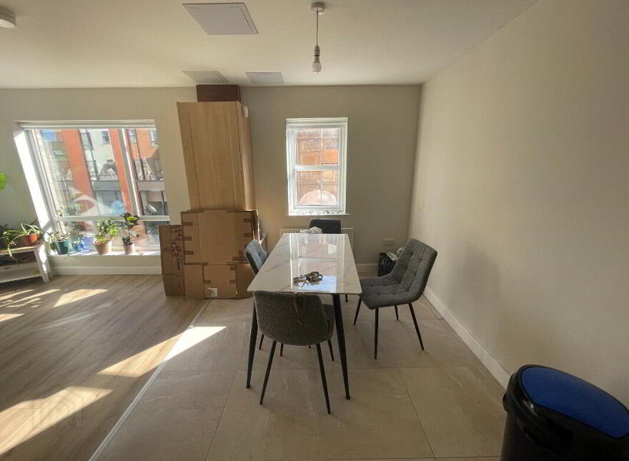 203 College Court Central, Belfast, BT1 6BF