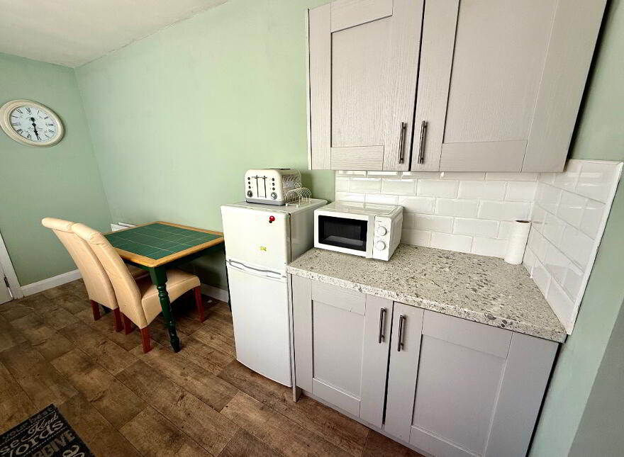24 Argyle Terrace, Derry, BT48 0DW
