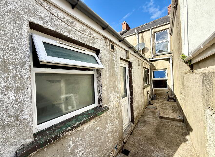 24 Argyle Terrace, Derry, BT48 0DW