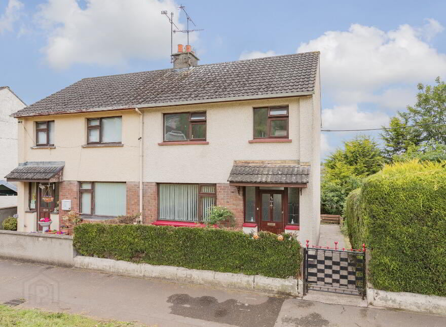 36 Cunninghams Lane, Dungannon, BT71 6BY photo