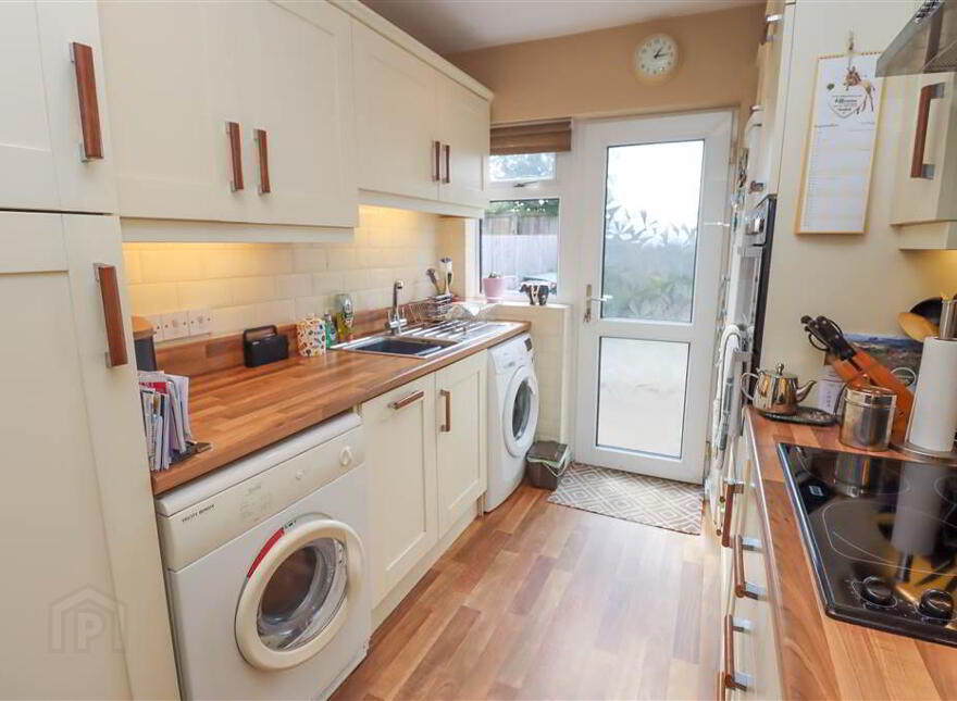 31 Canberra Park, Dundonald, Belfast, BT16 1JT