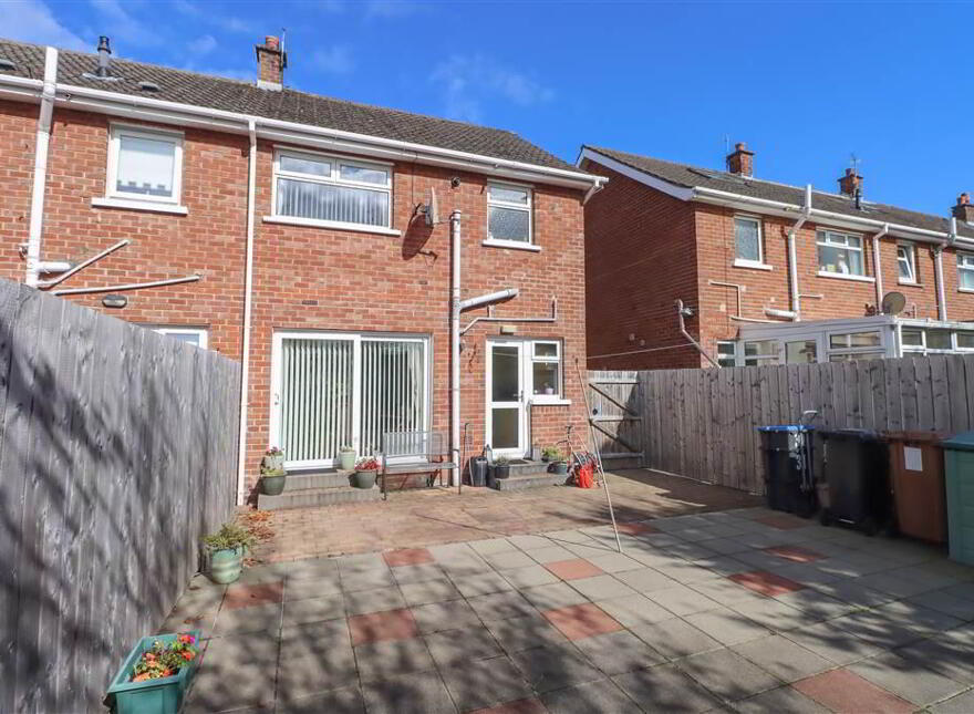 31 Canberra Park, Dundonald, Belfast, BT16 1JT
